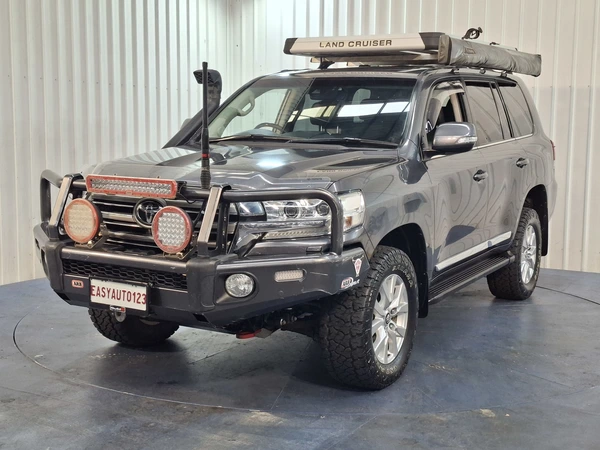 2015 Toyota Landcruiser Sahara Diesel 4WD Automatic