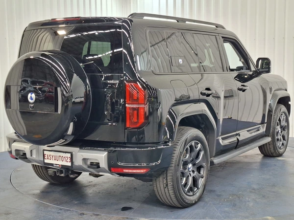 2025 Denza B5 Leopard Hybrid 4WD Automatic
