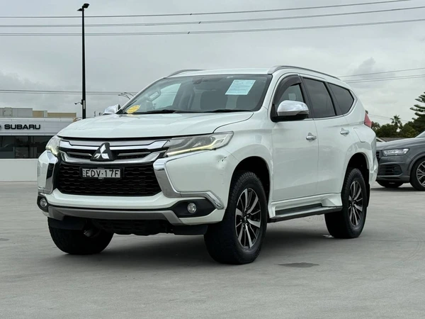 2016 Mitsubishi Pajero sport GLS 4WD Automatic Diesel