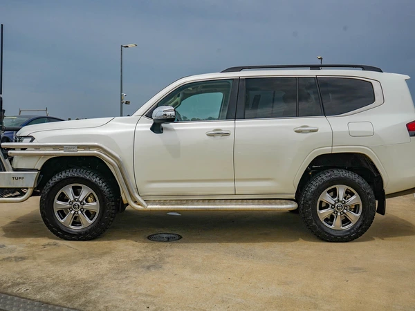 2022 Toyota Landcruiser Sahara 4WD Automatic Diesel