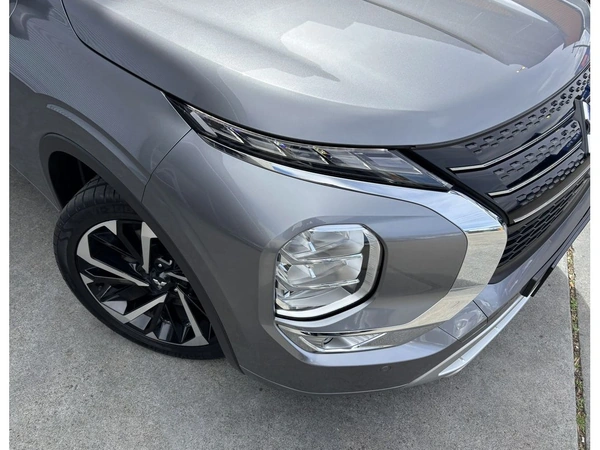 2022 Mitsubishi Outlander Exceed ZM 4WD Automatic 7 Seats