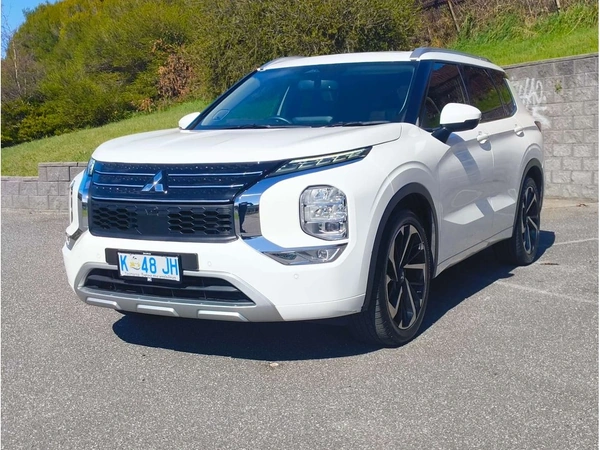 2022 Mitsubishi Outlander Exceed ZM 7 Seats Automatic Petrol