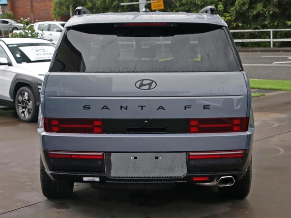 2025 Hyundai Santa Fe Calligraphy MX5.V1 AWD 7-Seater 2.5L Turbo Petrol Engine