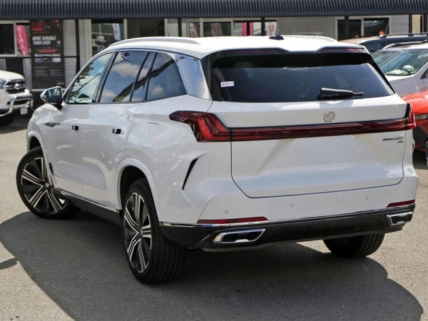 2025 Mg Qs Essence IS31 FWD 6-Speed Manual