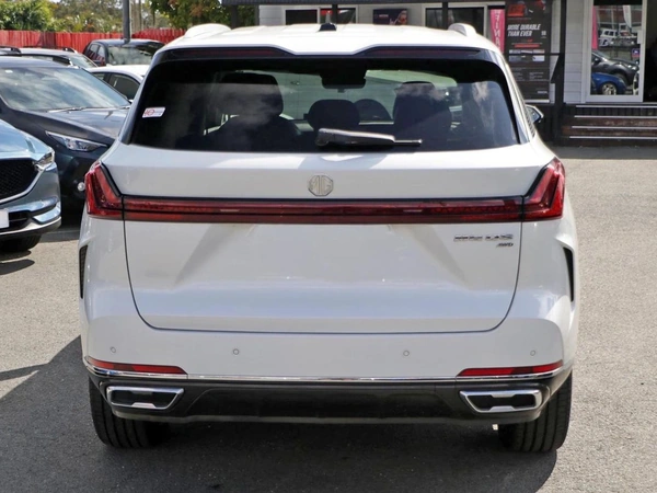 2025 Mg Qs Essence IS31 FWD 6-Speed Manual