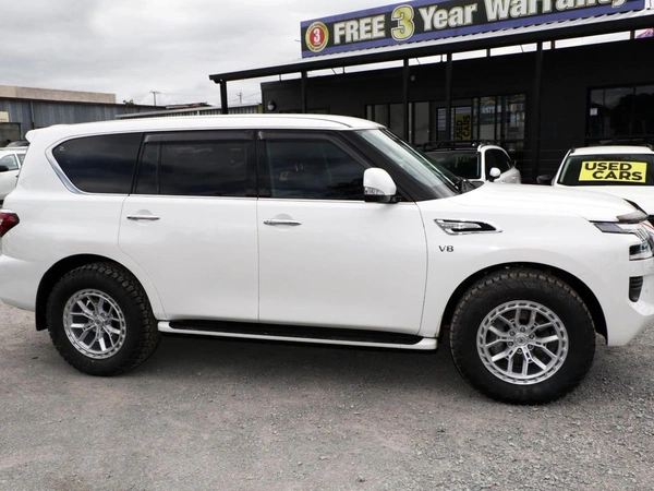 2024 Nissan Patrol Ti Y62 4WD Leather Seats