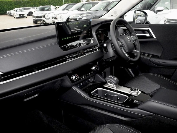 2025 Mitsubishi Outlander LS ZM 4WD 7-Seater Automatic Petrol Engine