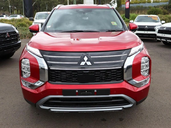 2025 Mitsubishi Outlander Aspire ZM Diesel Manual 2WD 6-Speed