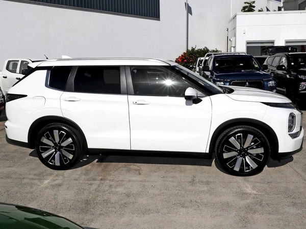 2025 Mitsubishi Outlander Aspire ZM 4WD CVT Transmission