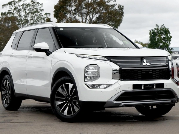 2026 Mitsubishi Outlander LS ZM 4WD CVT Transmission