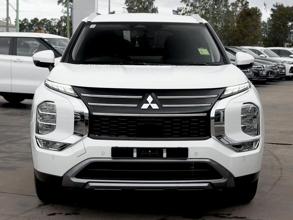 2025 Mitsubishi Outlander LS ZM 4WD CVT Automatic