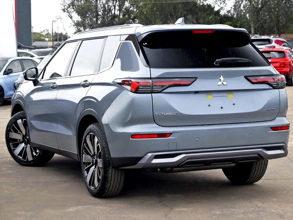 2025 Mitsubishi Outlander Aspire ZM 4WD CVT 3.0L Petrol Engine
