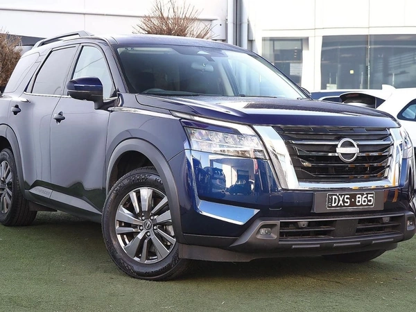 2024 Nissan Pathfinder ST-L 4WD Automatic