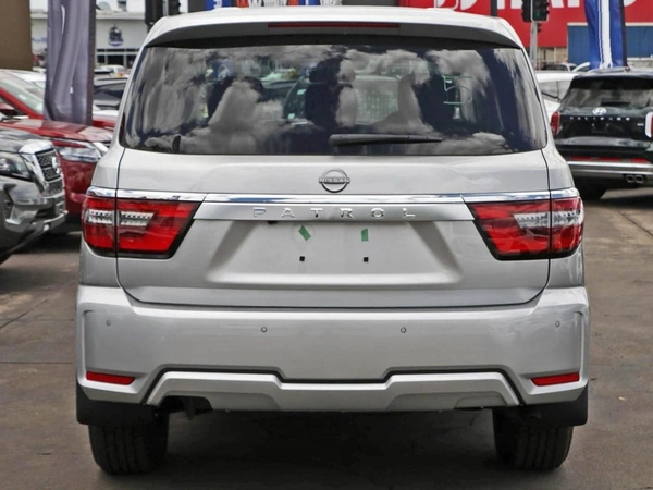 2026 Nissan Patrol Ti Y62 4WD Automatic Sunroof Bluetooth Connectivity