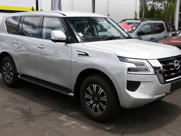 2026 Nissan Patrol Ti Y62 4WD Automatic Sunroof Bluetooth Connectivity