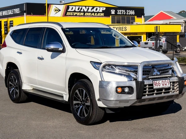 2015 Mitsubishi Pajero Sport GLS 4WD Diesel Automatic