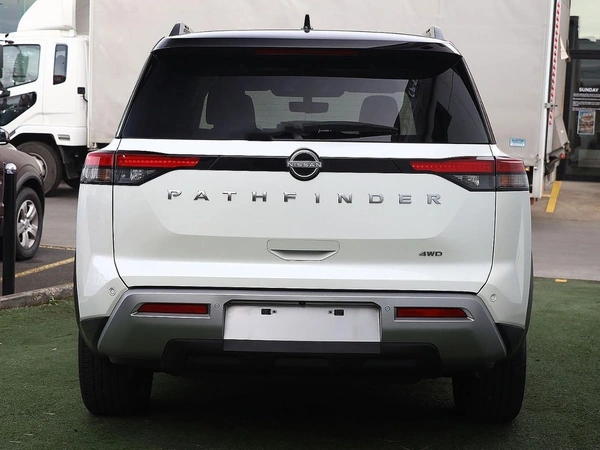 2024 Nissan Pathfinder Ti-L AWD Wireless Charging Apple CarPlay