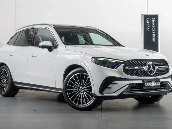 2023 Mercedes-Benz GLC300 Four Wheel Drive Sunroof Heated Seats