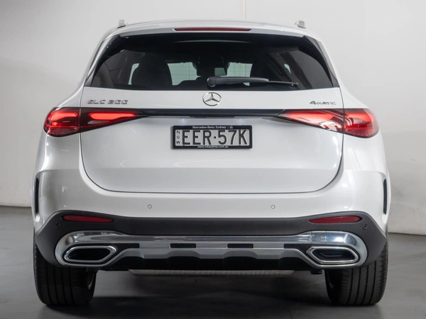 2023 Mercedes-Benz GLC300 Four Wheel Drive Sunroof Heated Seats