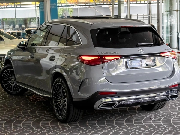 2026 Mercedes-Benz GLC350 e Hybrid 4WD