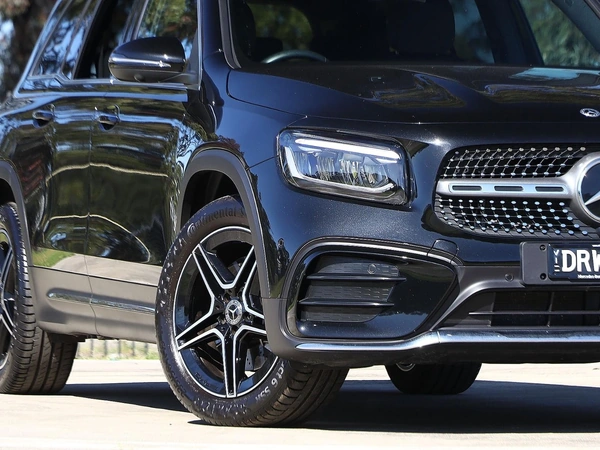 2025 Mercedes-Benz GLB250 Panoramic Sunroof Apple CarPlay 4WD
