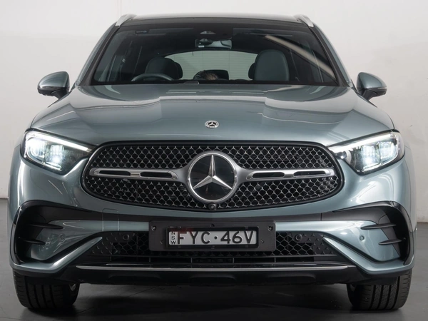 2026 Mercedes-Benz GLC300 4WD Panoramic Sunroof Heated Seats