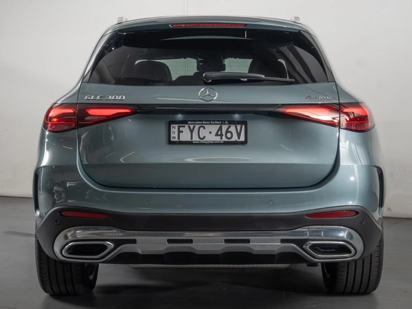 2026 Mercedes-Benz GLC300 4WD Panoramic Sunroof Heated Seats