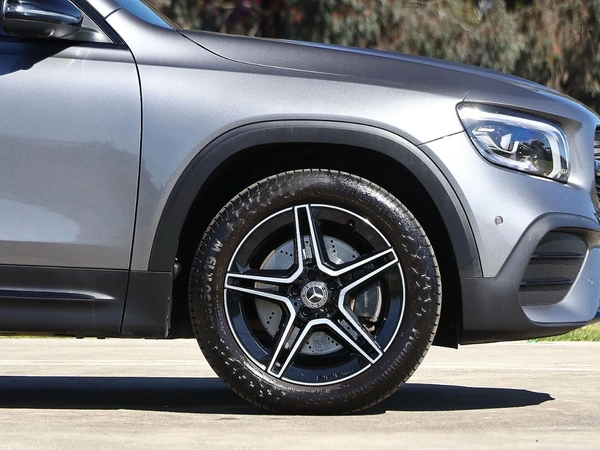 2021 Mercedes-Benz GLB250 AMG Line AWD Heated Cooled Seats
