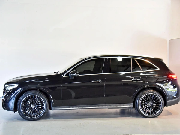 2023 Mercedes-Benz GLC300 AMG Styling Four Wheel Drive Sunroof Heated Seats
