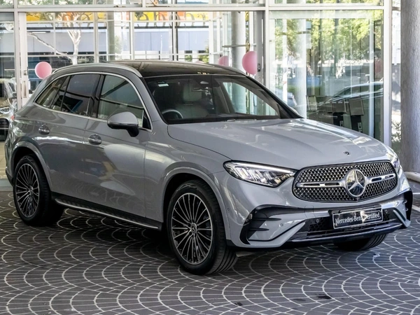 2026 Mercedes-Benz GLC300 AWD Sunroof Heated Seats