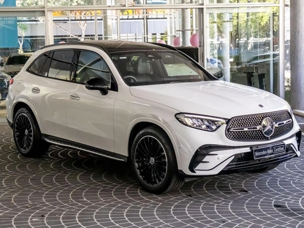2026 Mercedes-Benz GLC200 AWD Sunroof Apple CarPlay