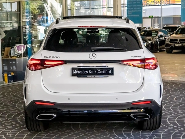 2026 Mercedes-Benz GLC200 AWD Sunroof Apple CarPlay