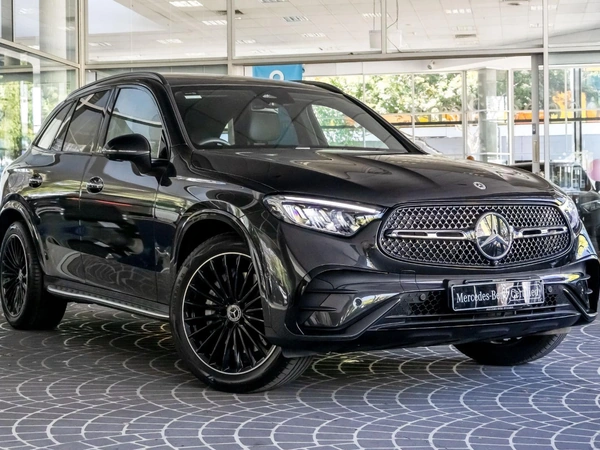 2026 Mercedes-Benz GLC300 AWD Sunroof Heated Seats