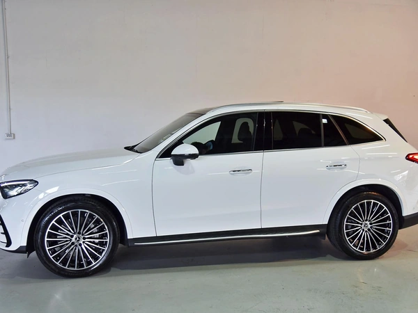 2026 Mercedes-Benz GLC300 Panoramic Sunroof AWD