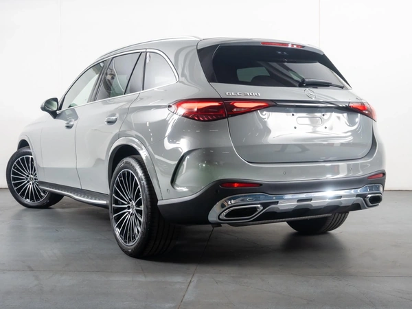2026 Mercedes-Benz GLC300 AMG Styling Four Wheel Drive Sunroof