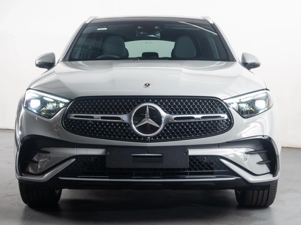 2026 Mercedes-Benz GLC300 AMG Styling Four Wheel Drive Sunroof