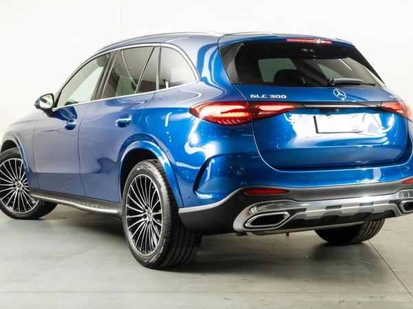 2024 Mercedes-Benz GLC300 AWD Panoramic Sunroof Heated Seats