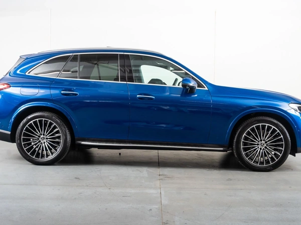 2024 Mercedes-Benz GLC300 AWD Panoramic Sunroof Heated Seats