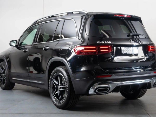 2025 Mercedes-Benz GLB250 4WD Dual-Clutch Automatic Sunroof