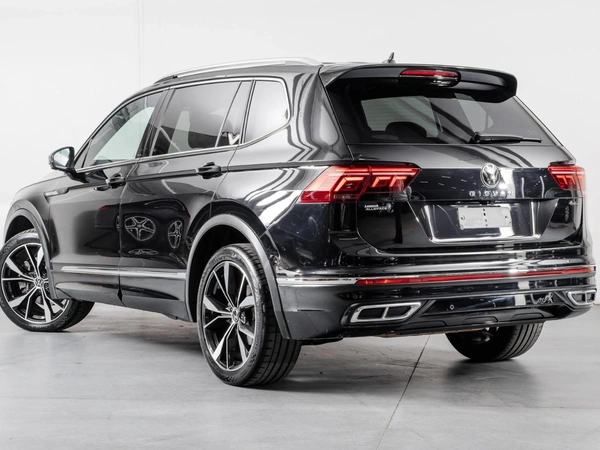 2023 Volkswagen Tiguan 162TSI R-Line Allspace Panoramic Sunroof 4WD