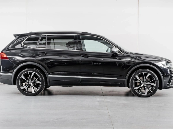 2023 Volkswagen Tiguan 162TSI R-Line Allspace Panoramic Sunroof 4WD