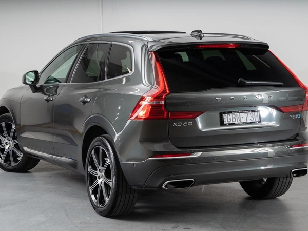 2018 Volvo XC60 T5 Inscription Four Wheel Drive Panoramic Sunroof