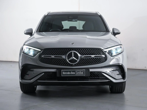 2025 Mercedes-Benz GLC300 AWD Panoramic Sunroof Heated Seats