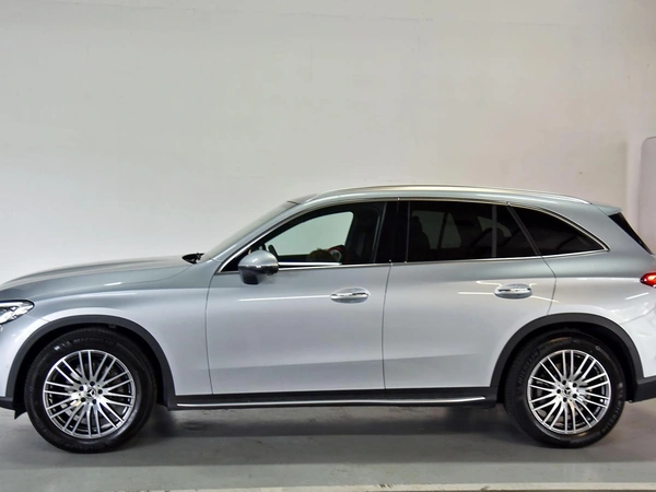 2025 Mercedes-Benz GLC200 Panoramic Sunroof Heated Seats AWD