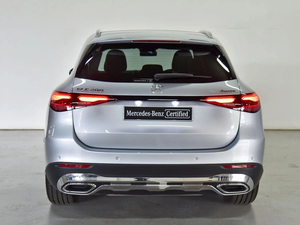 2025 Mercedes-Benz GLC200 Panoramic Sunroof Heated Seats AWD