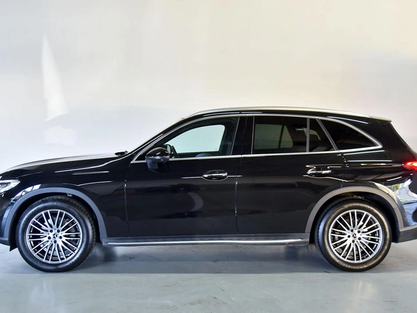2025 Mercedes-Benz GLC200 Four Wheel Drive Panoramic Sunroof Heated Seats