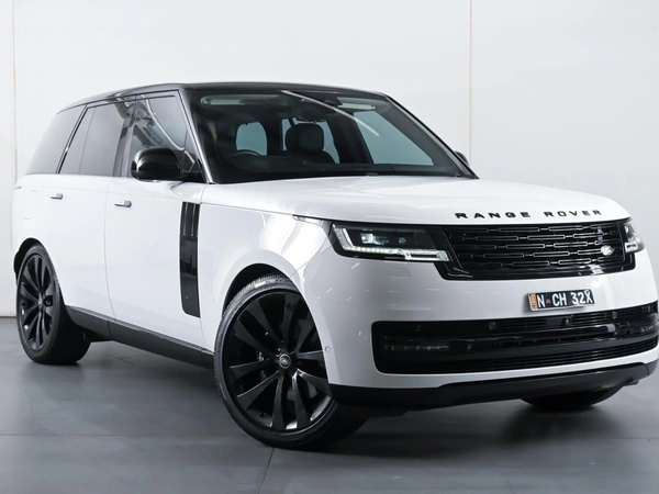 2023 Land Rover Range Rover D350 HSE AWD Panoramic Sunroof