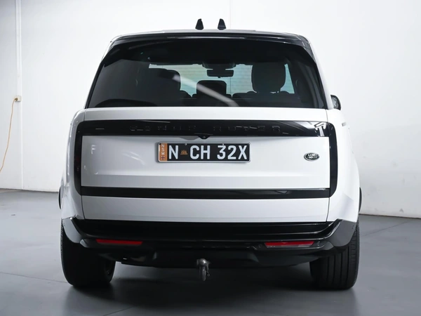2023 Land Rover Range Rover D350 HSE AWD Panoramic Sunroof