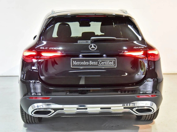 2025 Mercedes-Benz GLC200 AWD Panoramic Sunroof Heated Seats