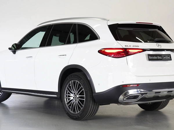 2025 Mercedes-Benz GLC200 Panoramic Sunroof Apple CarPlay AWD
